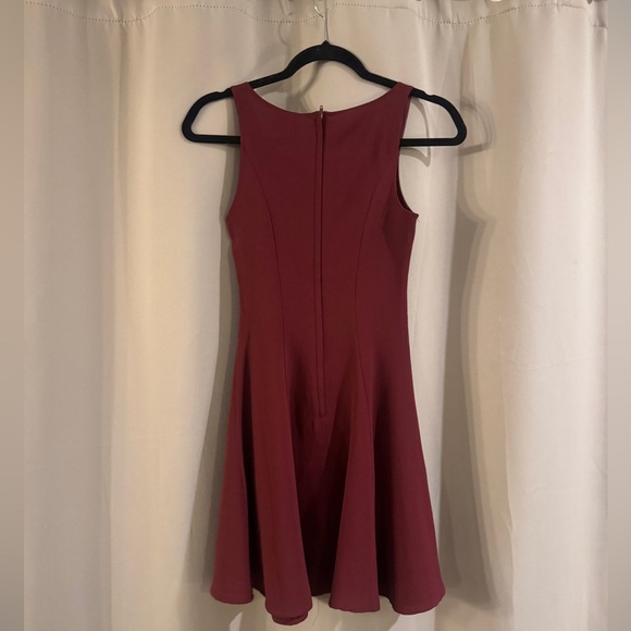 H&M Sleeveless Burgundy Dress - Picture 2 of 6